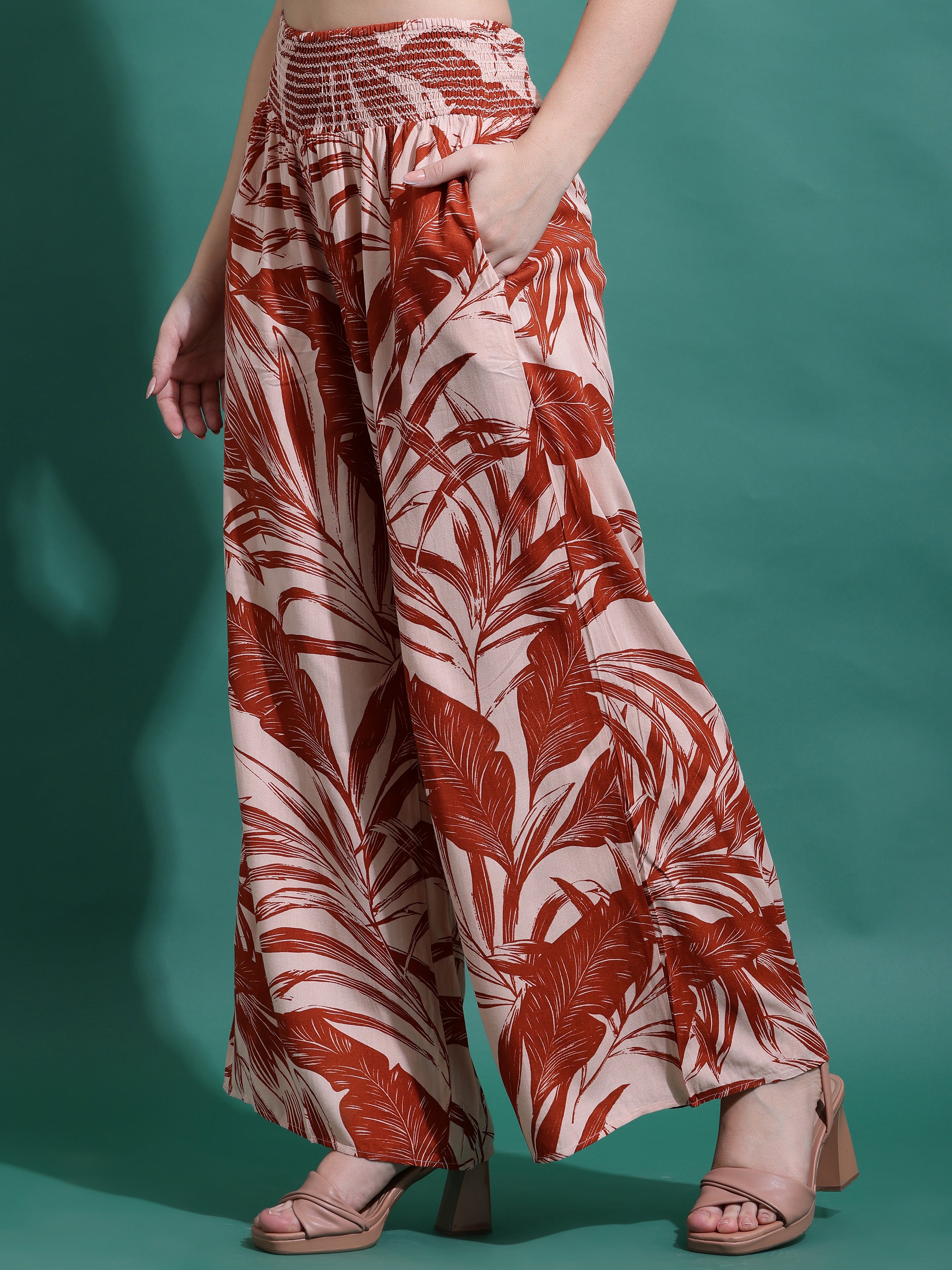 Red Flayered Pants