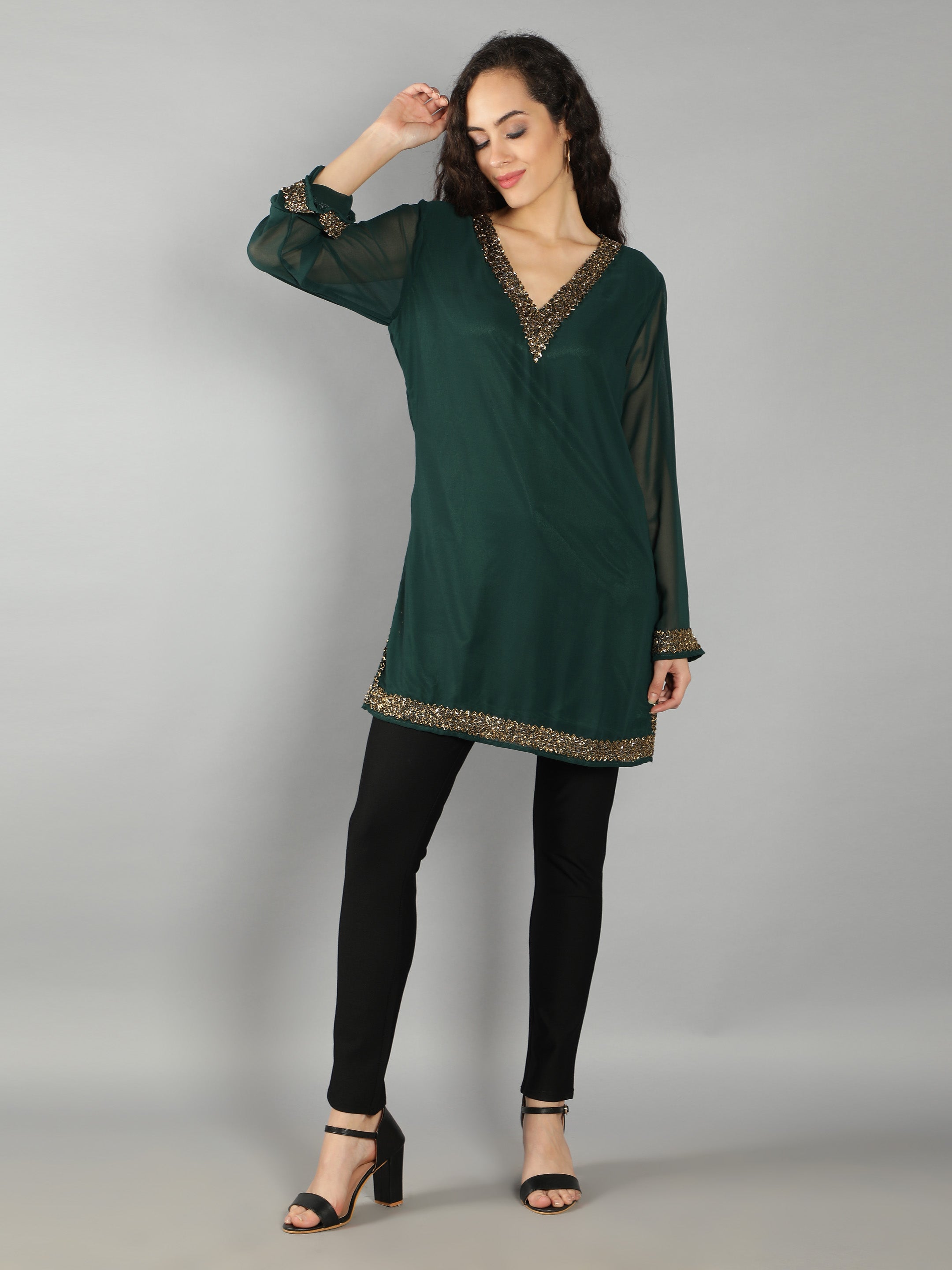 Green Embellished V Neck Kurti (With Lining)